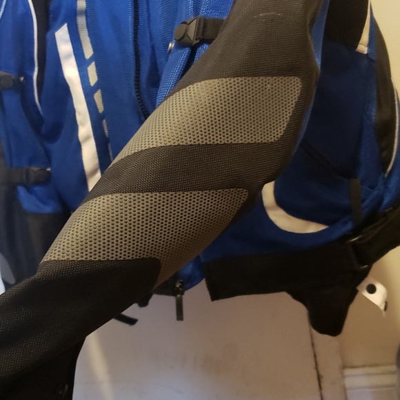 Motorcycle jacket - Picture 6 of 7